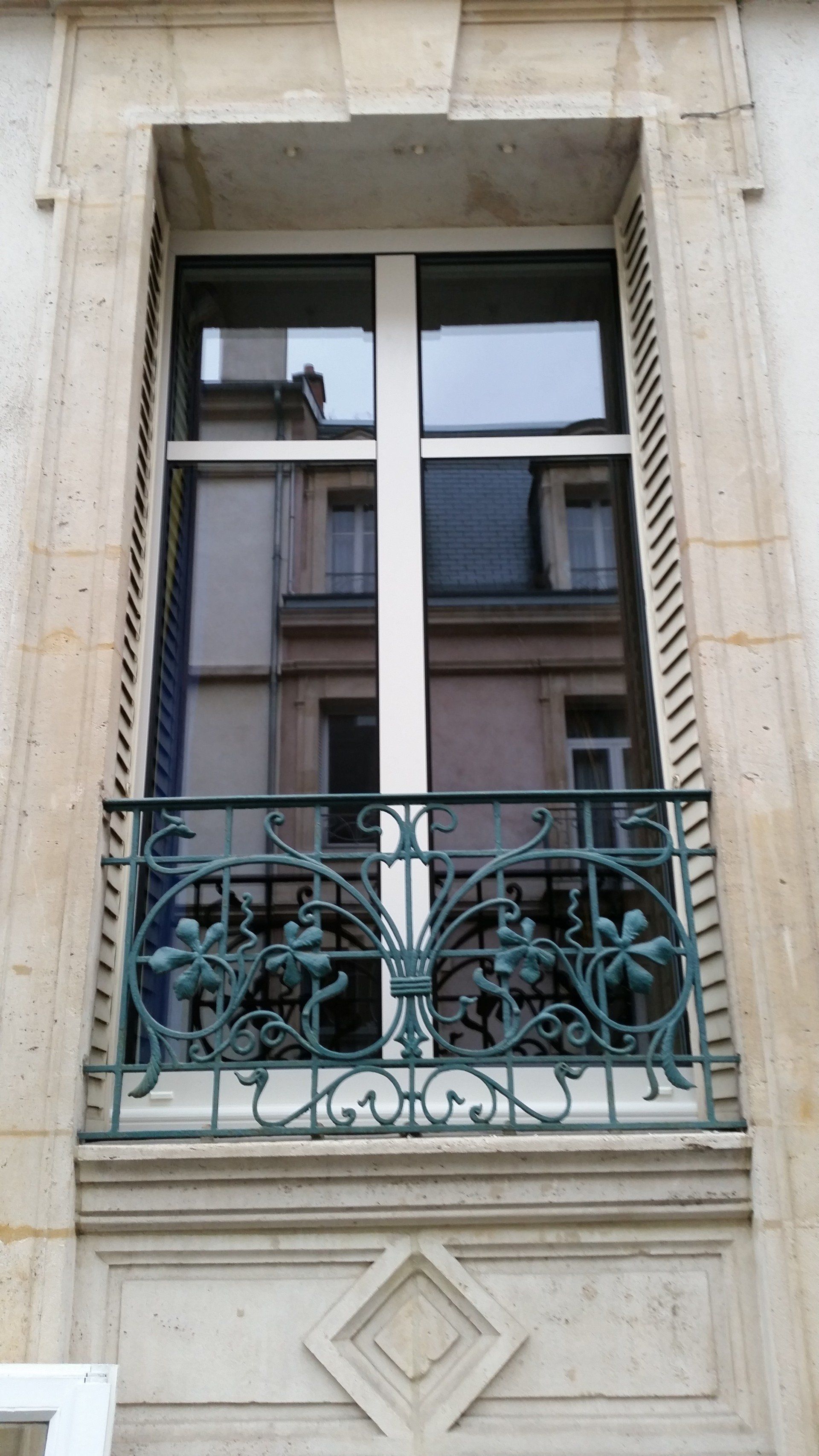 Fenêtre et garde-corps