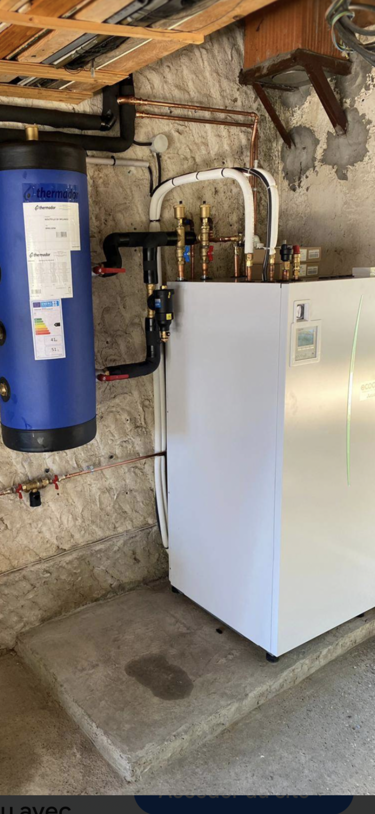 Une unité de chauffage bleue.