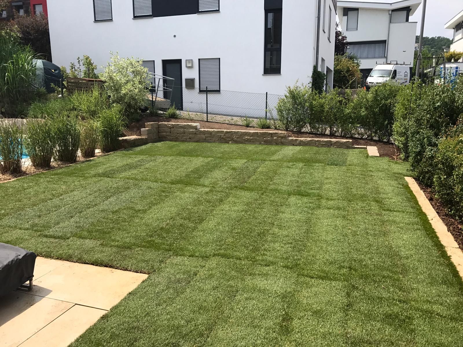 Natur-, Kunst- & Rollrasenverlegung