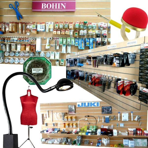 Présentoir de magasin de fournitures de couture avec divers outils et accessoires.