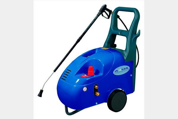 Una hidrolavadora azul con mango verde