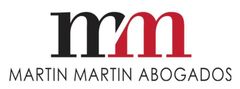 Logotipo de Mart&iacute;n Mart&iacute;n Abogados con texto &ldquo;mm&rdquo; estilizado en negro y rojo sobre fondo blanco.
