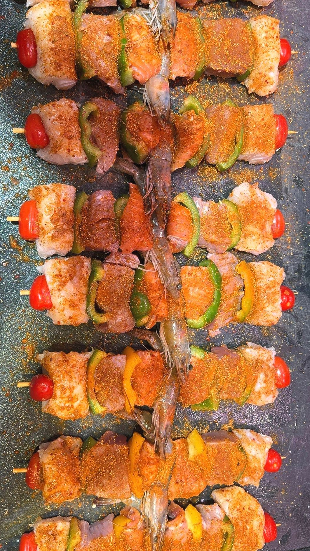 Brochettes de poissons et de légumes
