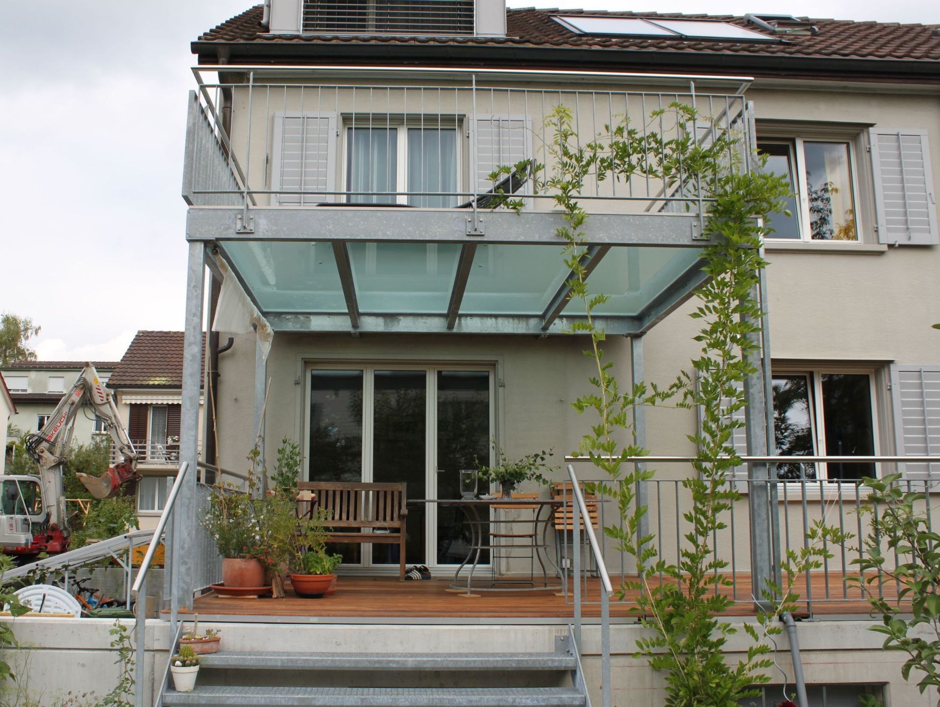 Stahlbalkon mit Glasboden, Kreuzeggweg Winterthur 3
