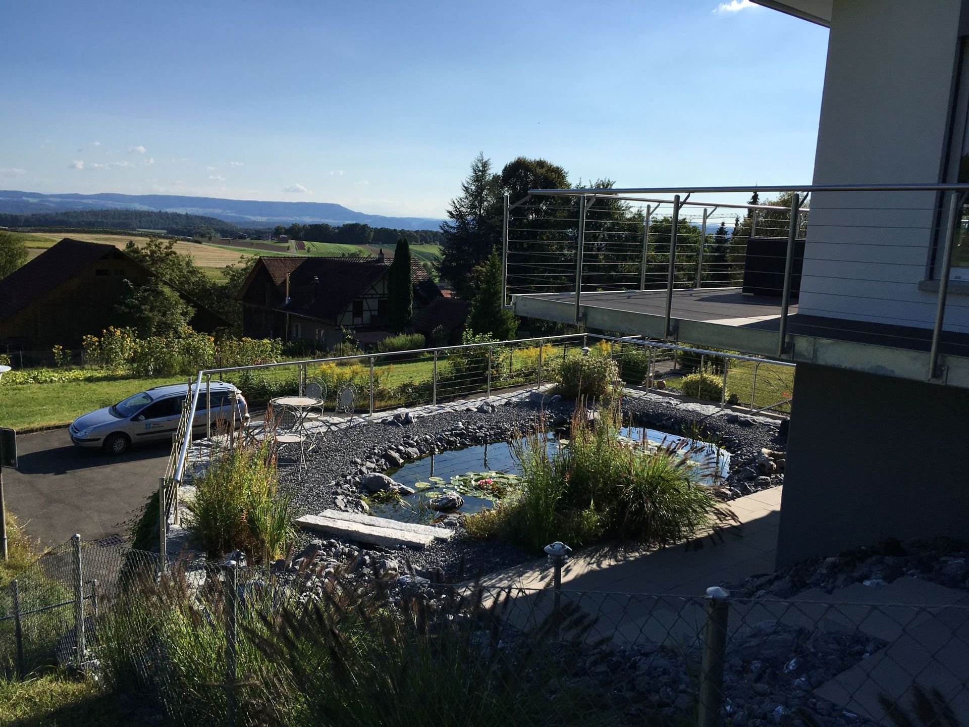 Stahlbalkon mit Holzboden Mörlerrainstrasse Uhwiesen (2)