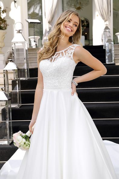 Brautmoden Schleppegrell Ladybird Brautkleid