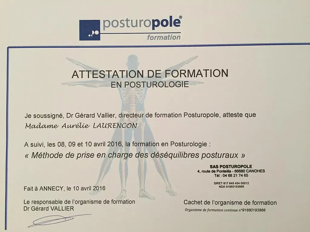 Certificat de formation en posturologie, délivré à Aurélie Lacherow.