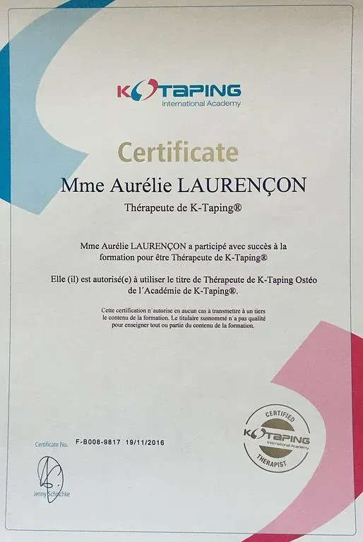 Certificat pour Aurélie Laurençon, thérapeute K-Taping, avec logo de la K-Taping Academy.