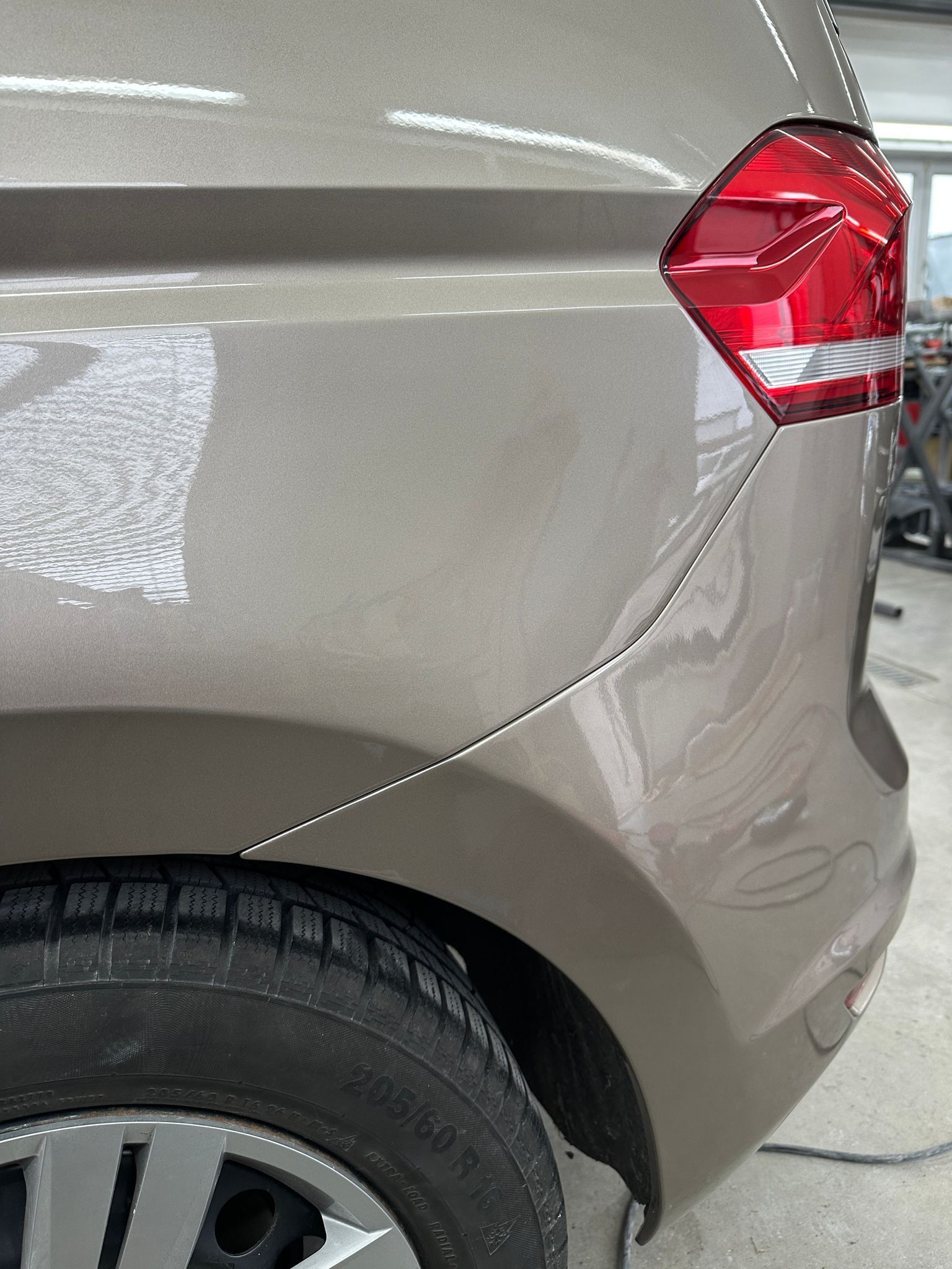 Reparatur Autoheck – Nachher: Dellen entfernt und neu lackiert, wie neu