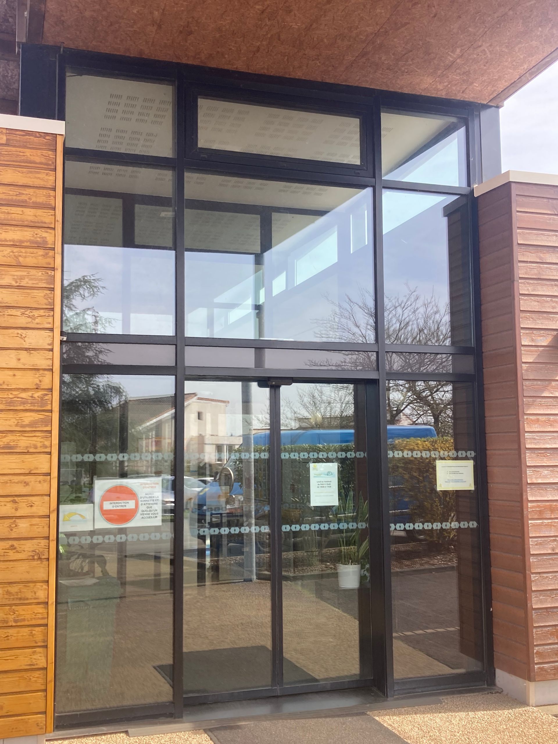 Porte spéciales en aluminium