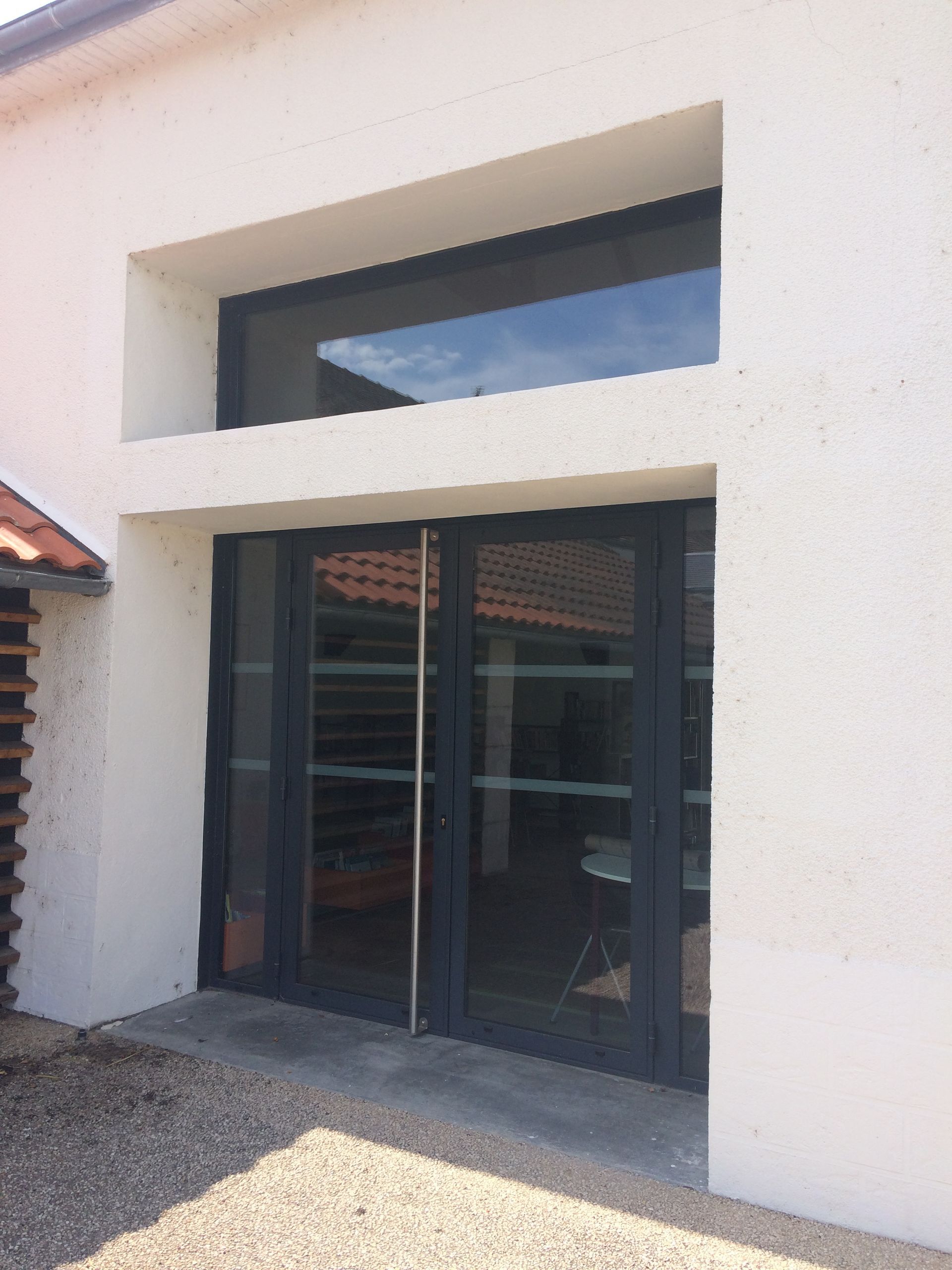 Baie coulissante en aluminium