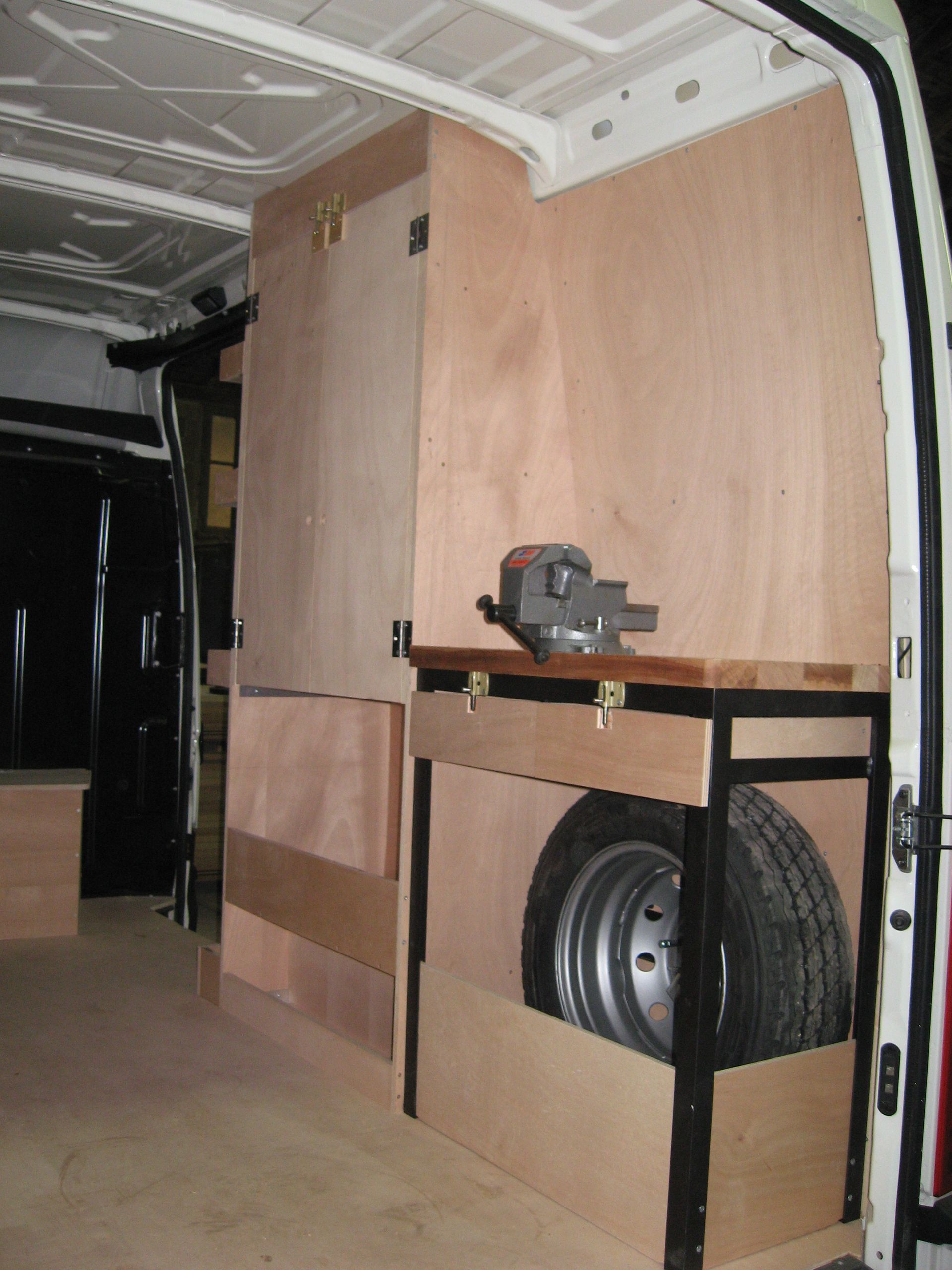 Aménagement de véhicule pour professionnels