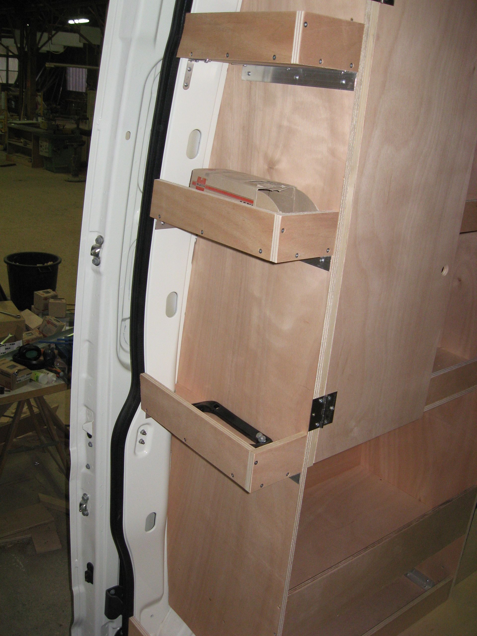 Aménagement intérieur en bois d'un véhicule