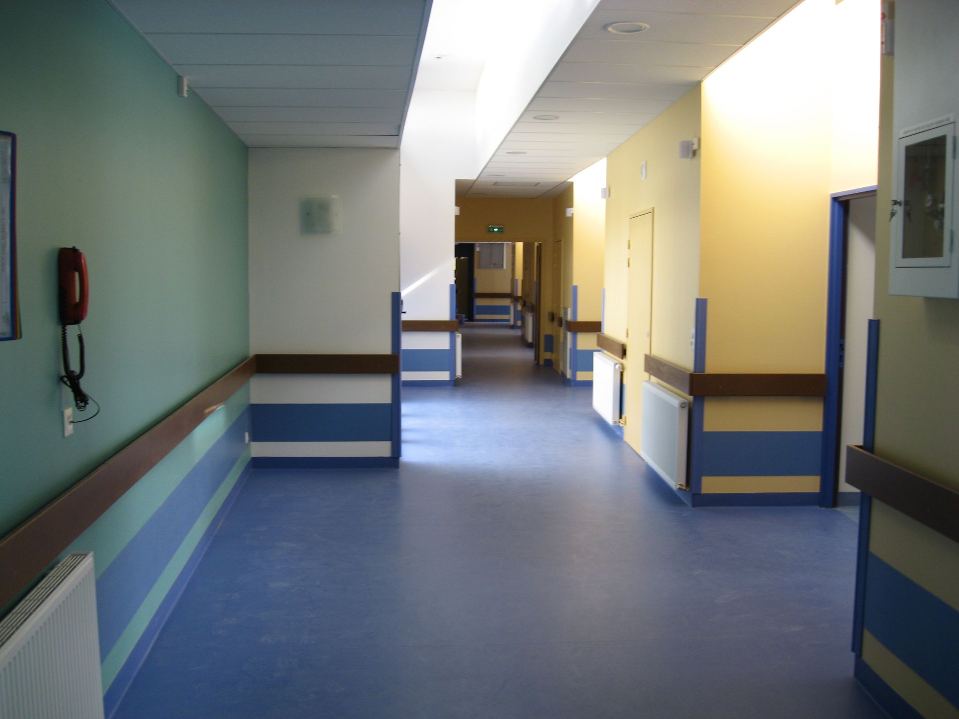 Mains courantes dans un local professionnel