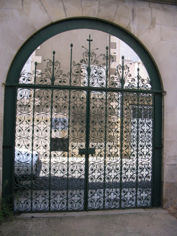 Portail arrondie noir