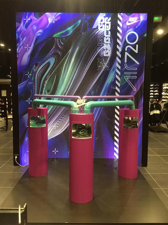 PLV en volume, présentoirs sur mesures dans la Loire et le Rhône