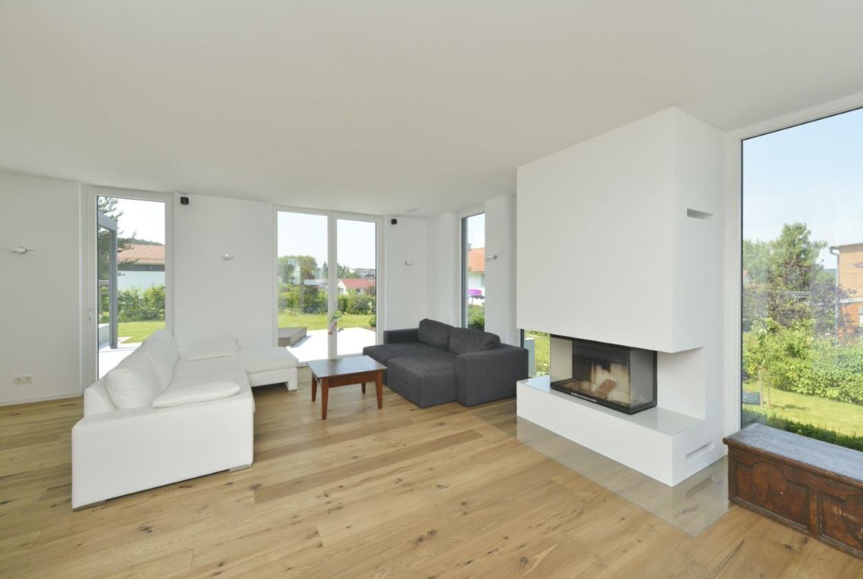 Wohnzimmer mit Kamin