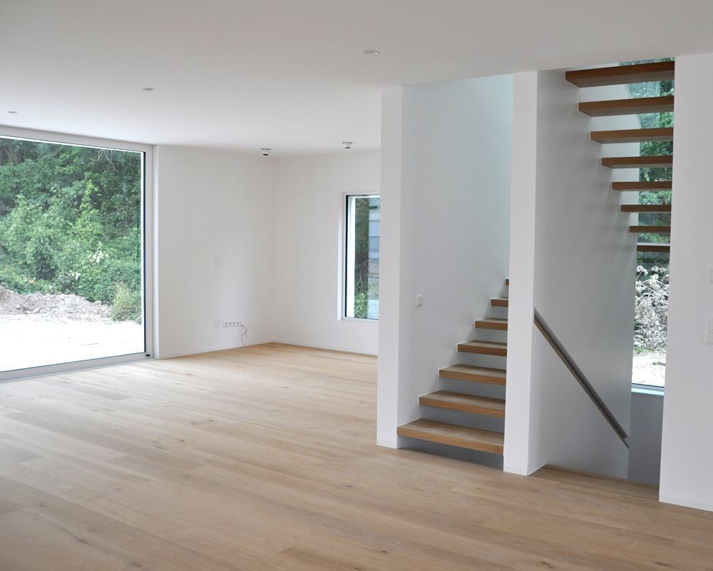 Holzboden mit Treppe