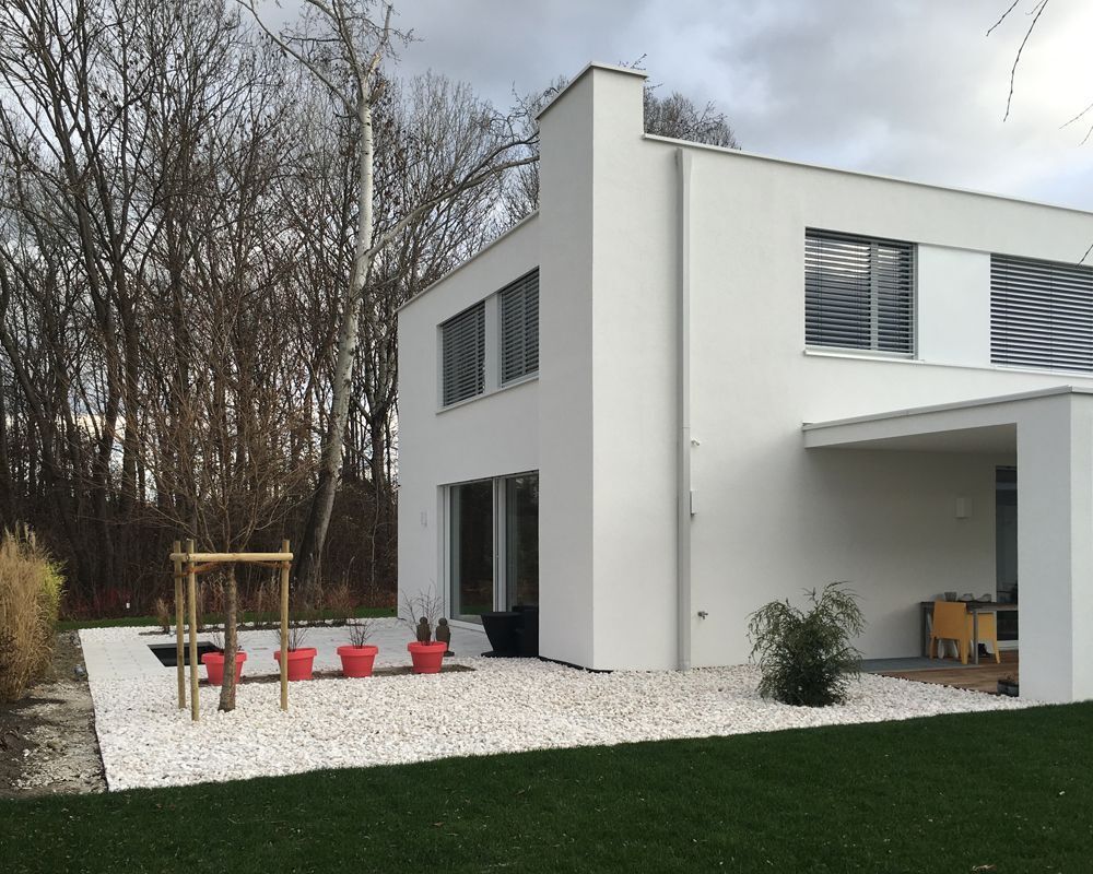 Großes Haus mit Terasse