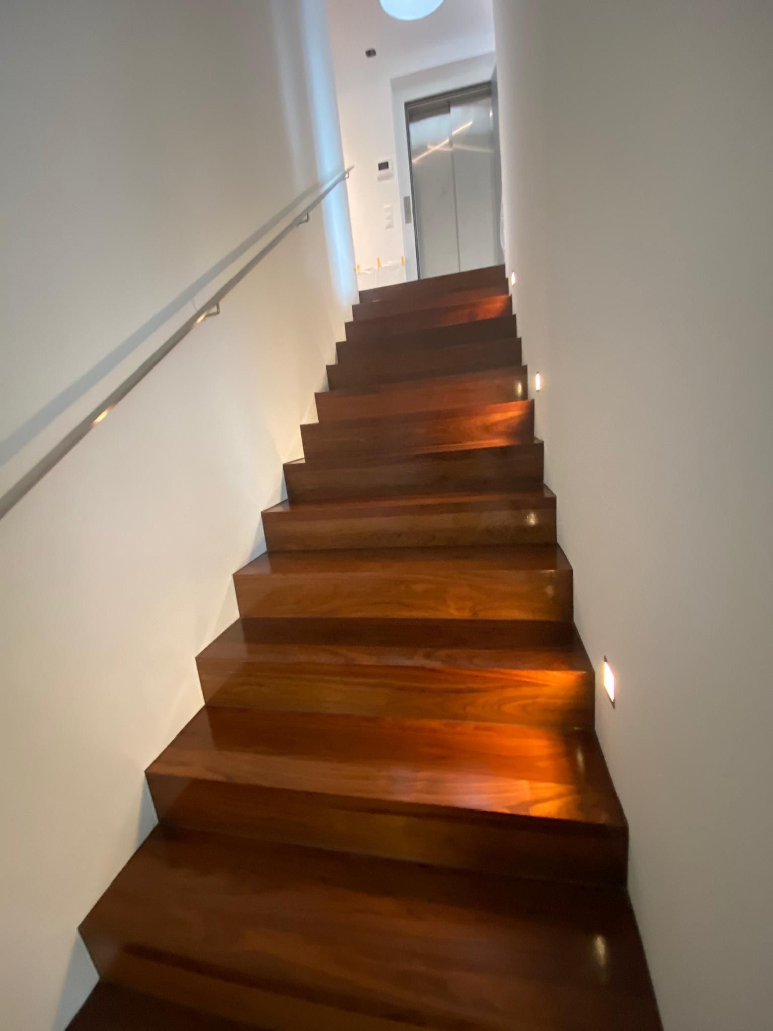 Türen und Treppen - Die Reparaturprofis GmbH - Birrhard