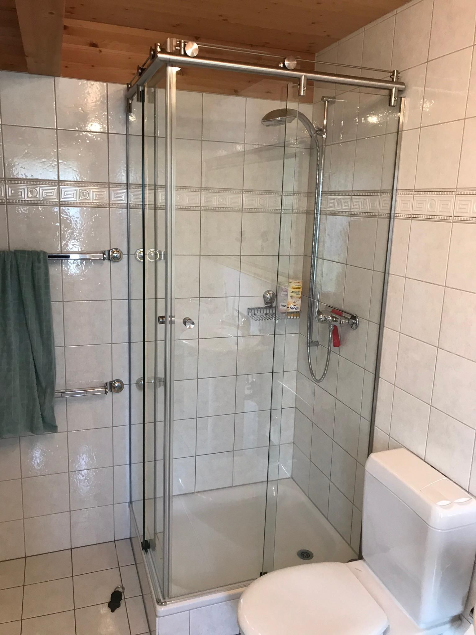 Glaskonstruktionen und Überdachungen - Die Reparaturprofis GmbH - Birrhard