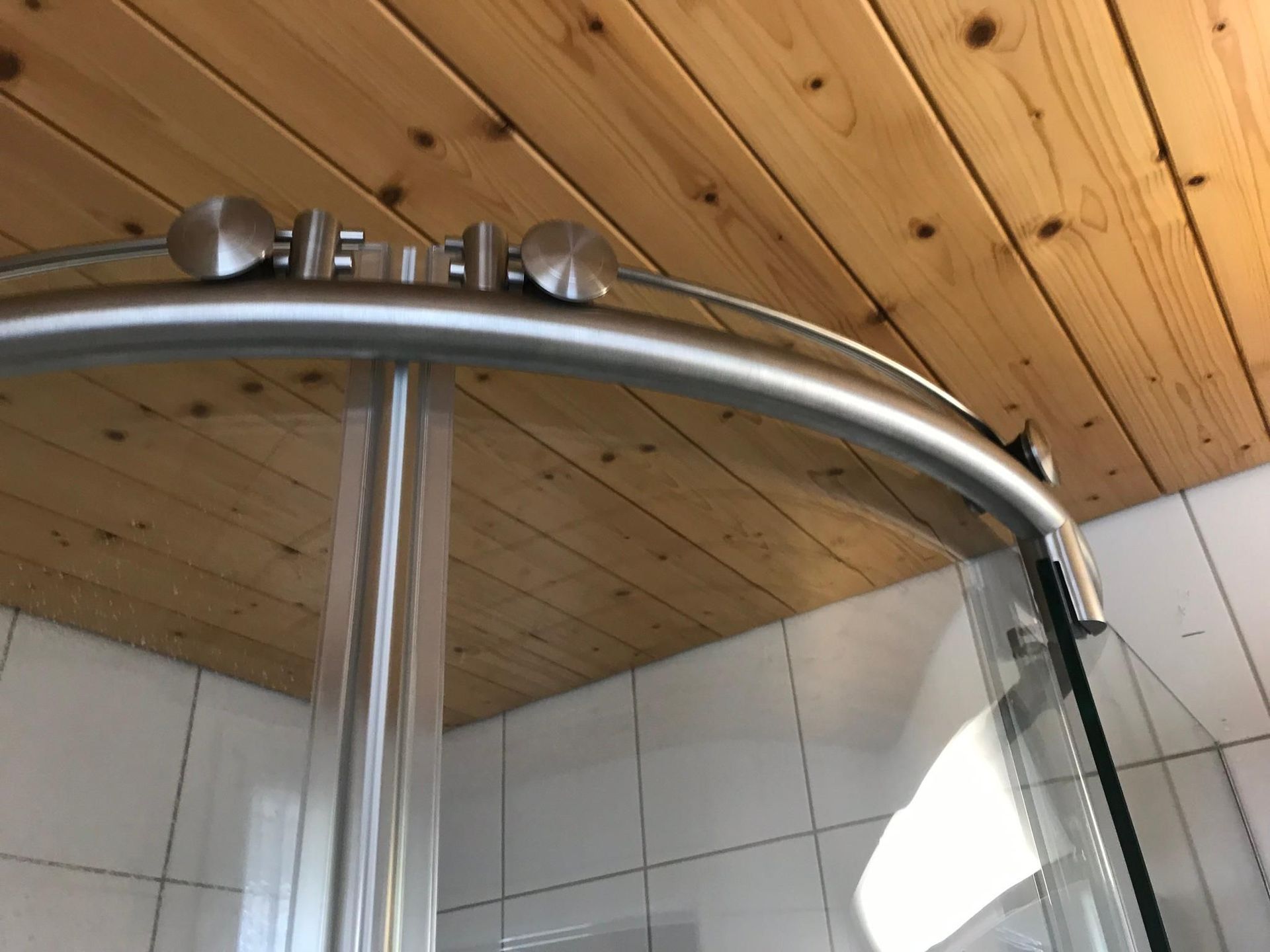 Wandbeläge - Die Reparaturprofis GmbH - Birrhard