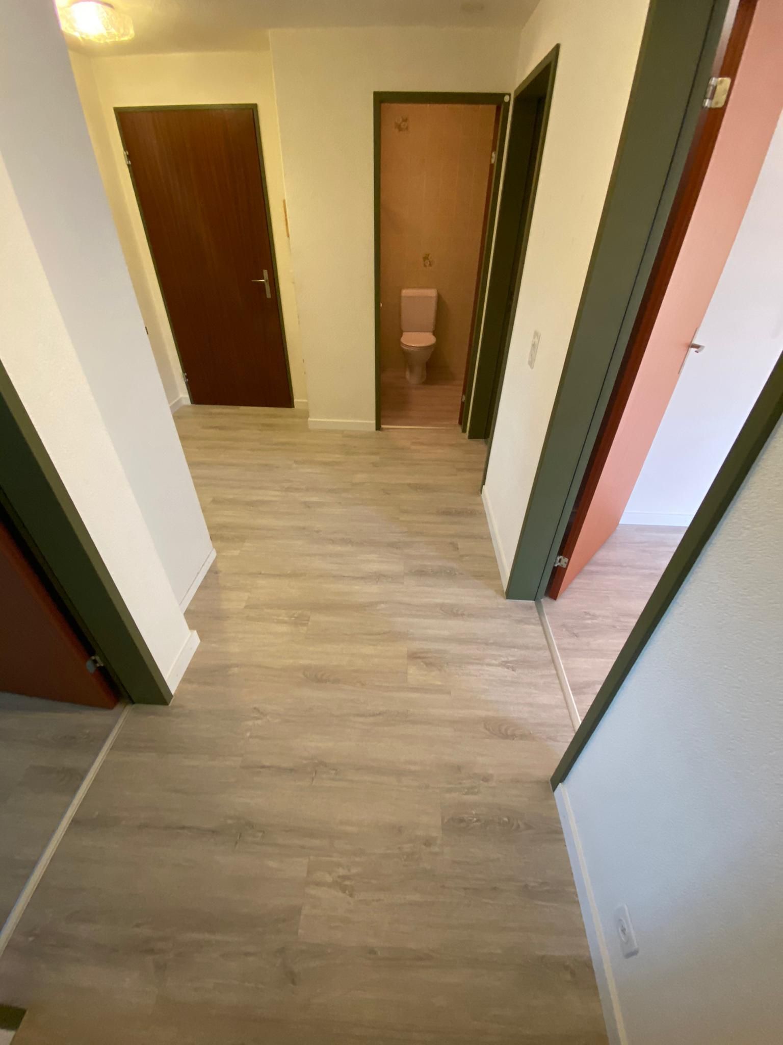 Bodenbeläge - Die Reparaturprofis GmbH - Birrhard