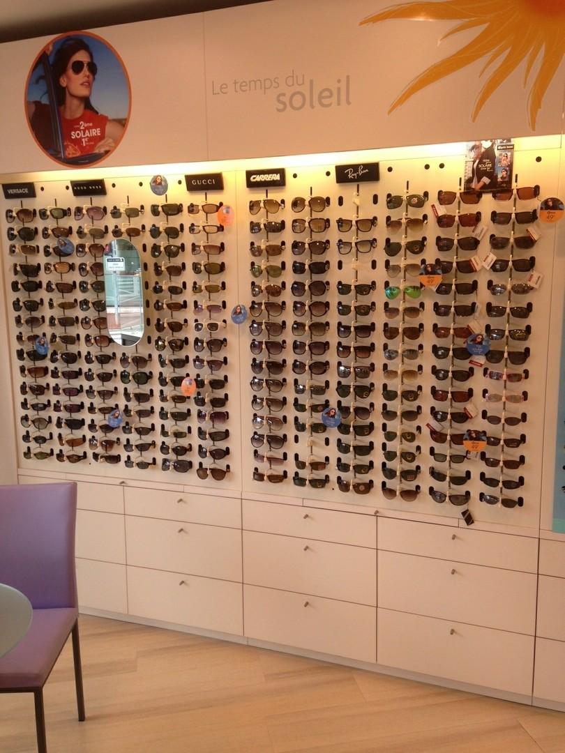 Opticien, vente de lunettes de soleil Combs la Ville