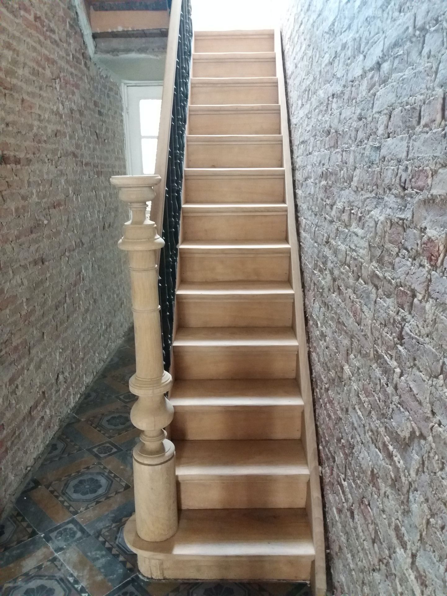 zandstralen trap, luchtgommen trap