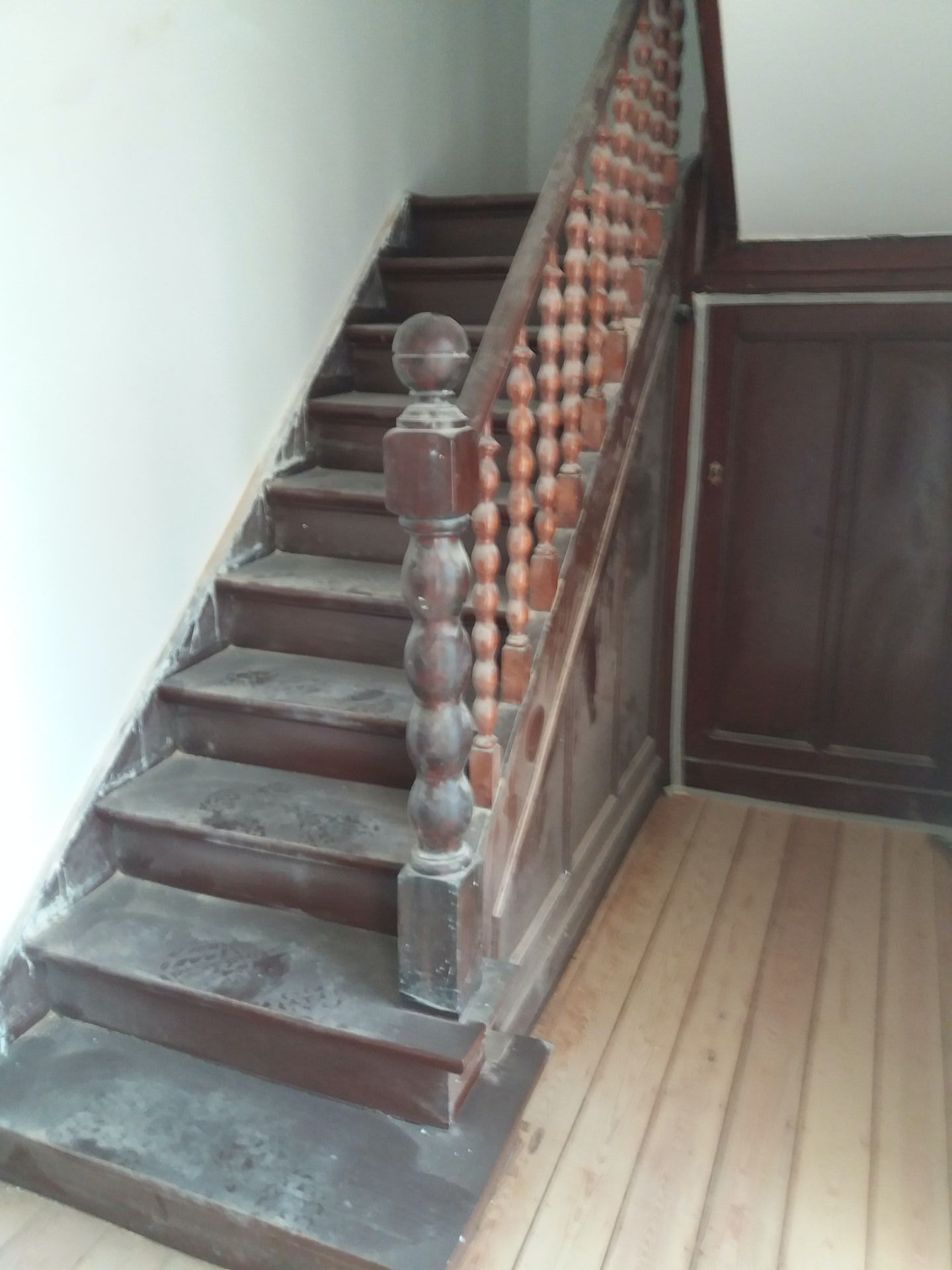 zandstralen trap, luchtgommen trap