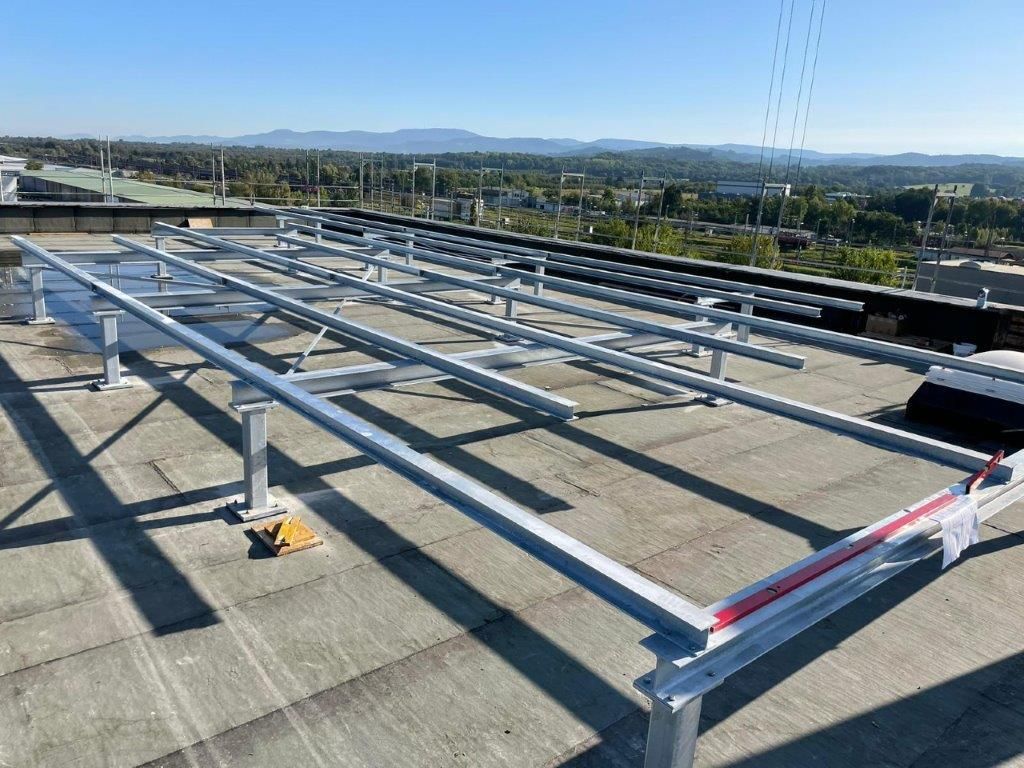 Unterkonstruktionen & Maschinenständer – Tragwerk für technische Anlagen