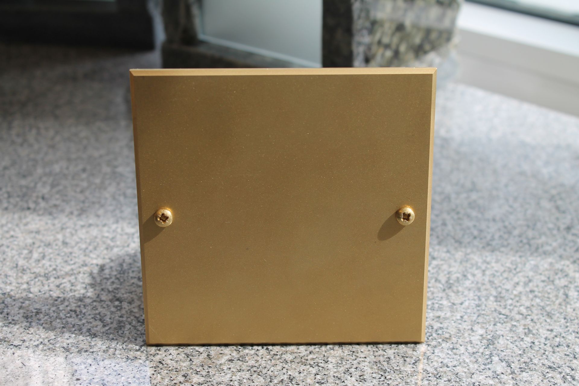 Vaasan Hautakivi & Kaiverrus