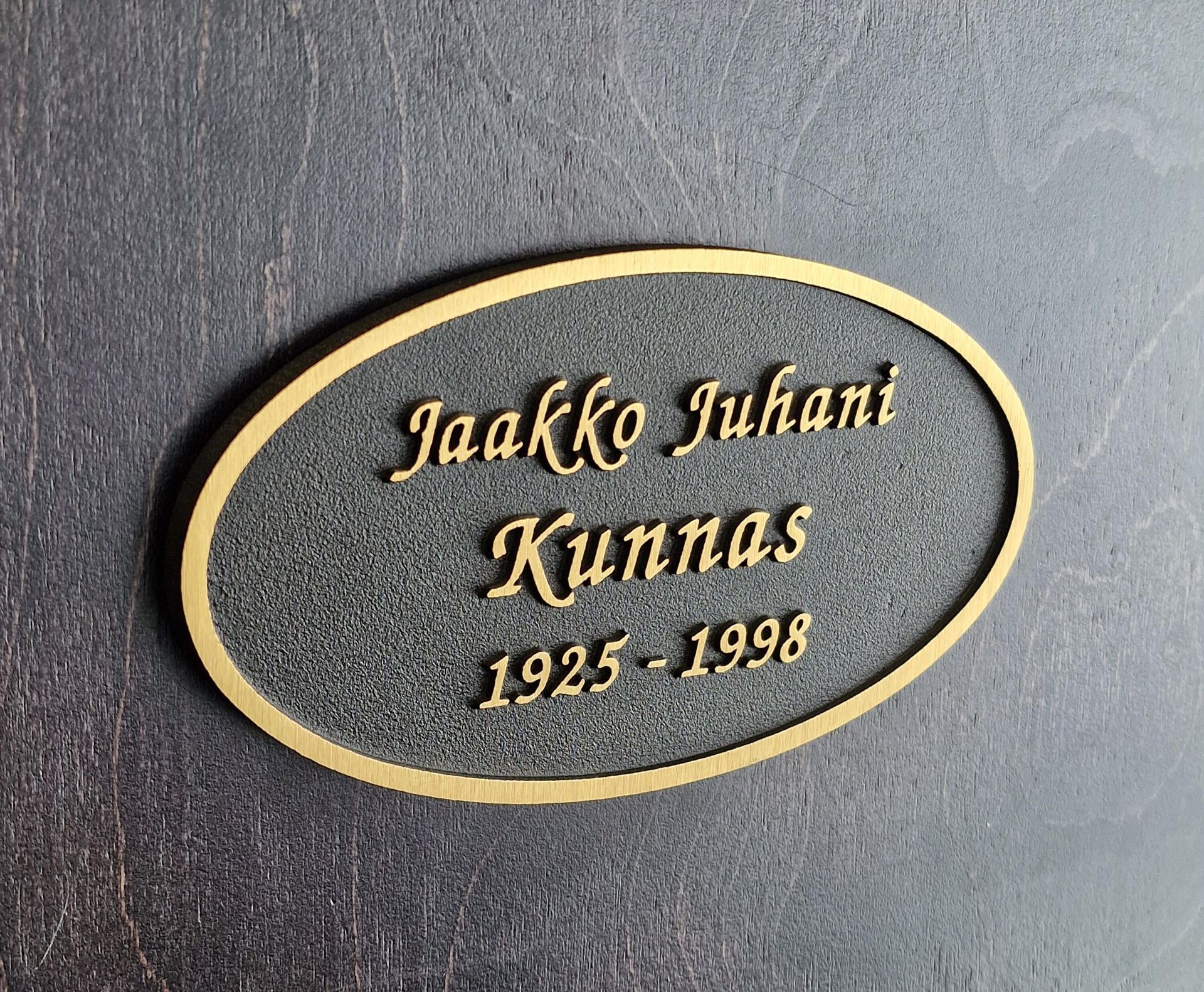 Vaasan Hautakivi & Kaiverrus