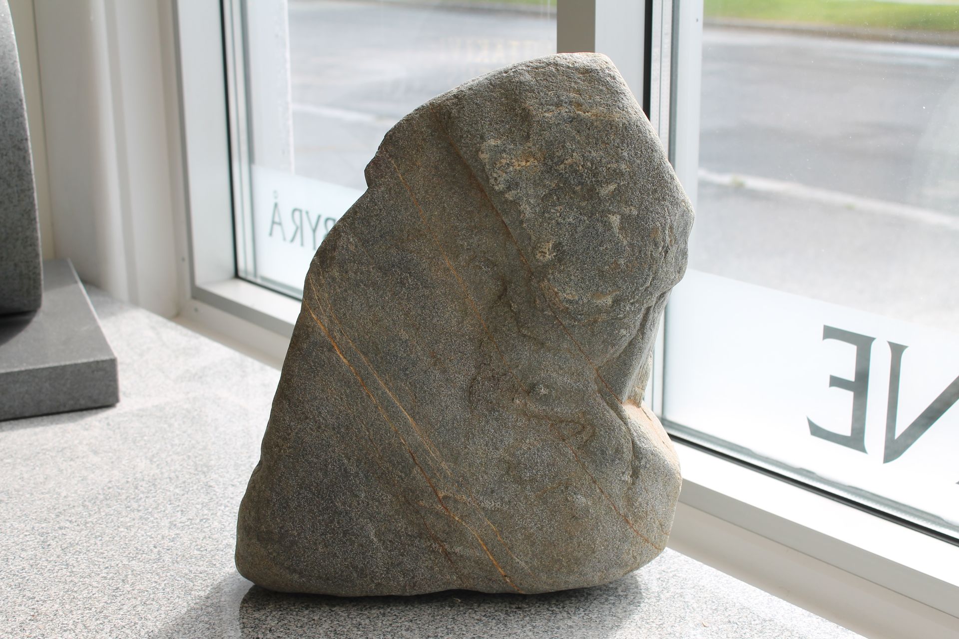 Vaasan Hautakivi & Kaiverrus