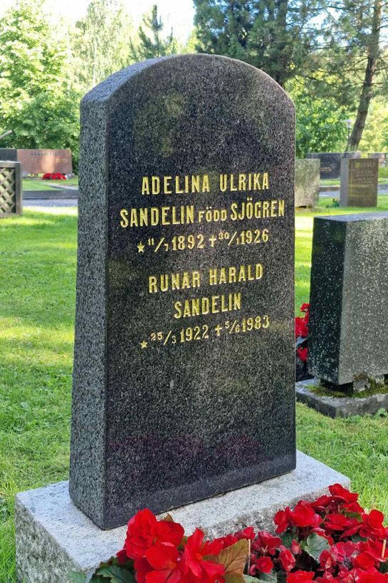 Hautakivi entisöinnin jälkeen
