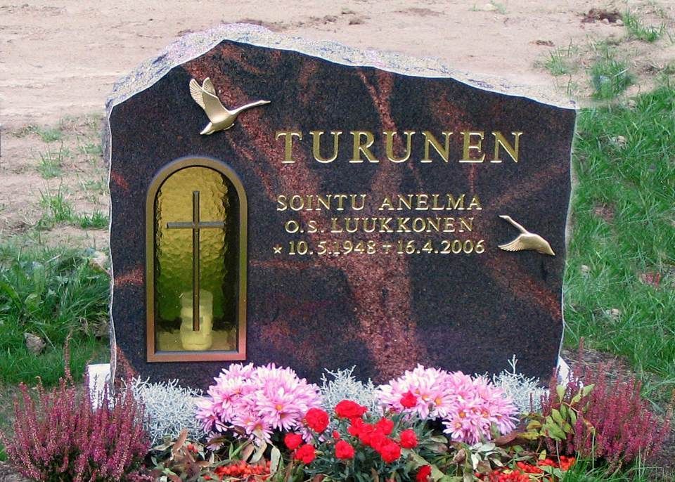 Vaasan Hautakivi & Kaiverrus