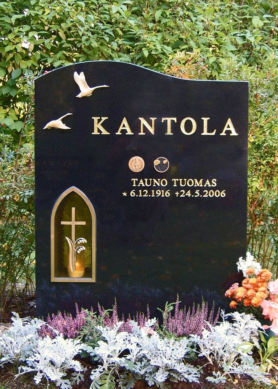 Vaasan Hautakivi & Kaiverrus