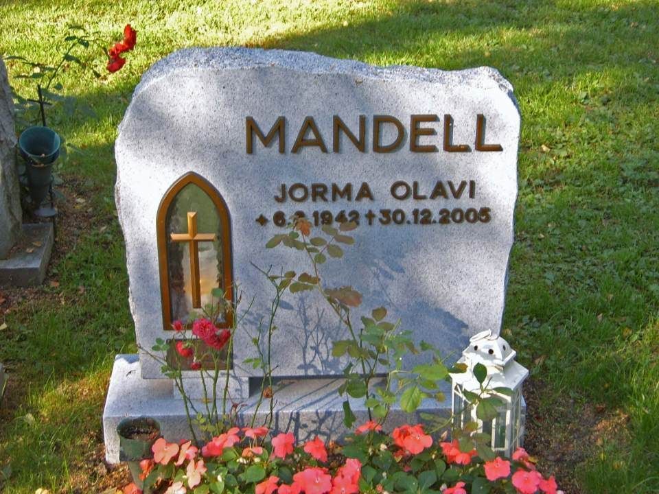 Vaasan Hautakivi & Kaiverrus