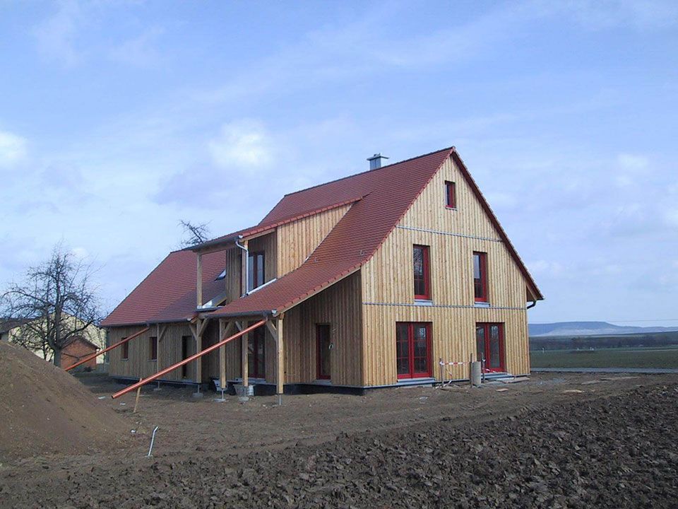 Holzhaus auf einem freien Land