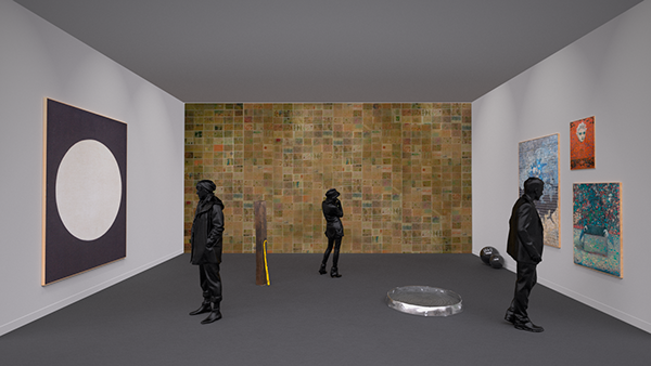 Interior de una galería de arte con obras de arte en las paredes y figuras vestidas de oscuro observando.