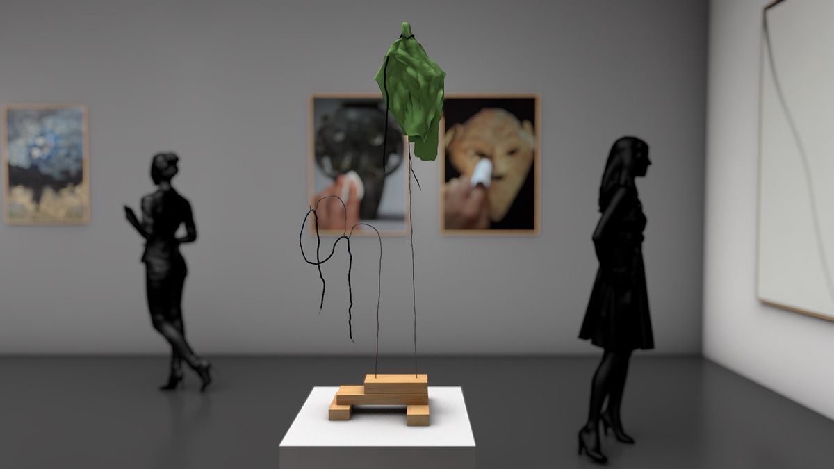 Interior de la galería de arte: Obra esculpida sobre un pedestal.