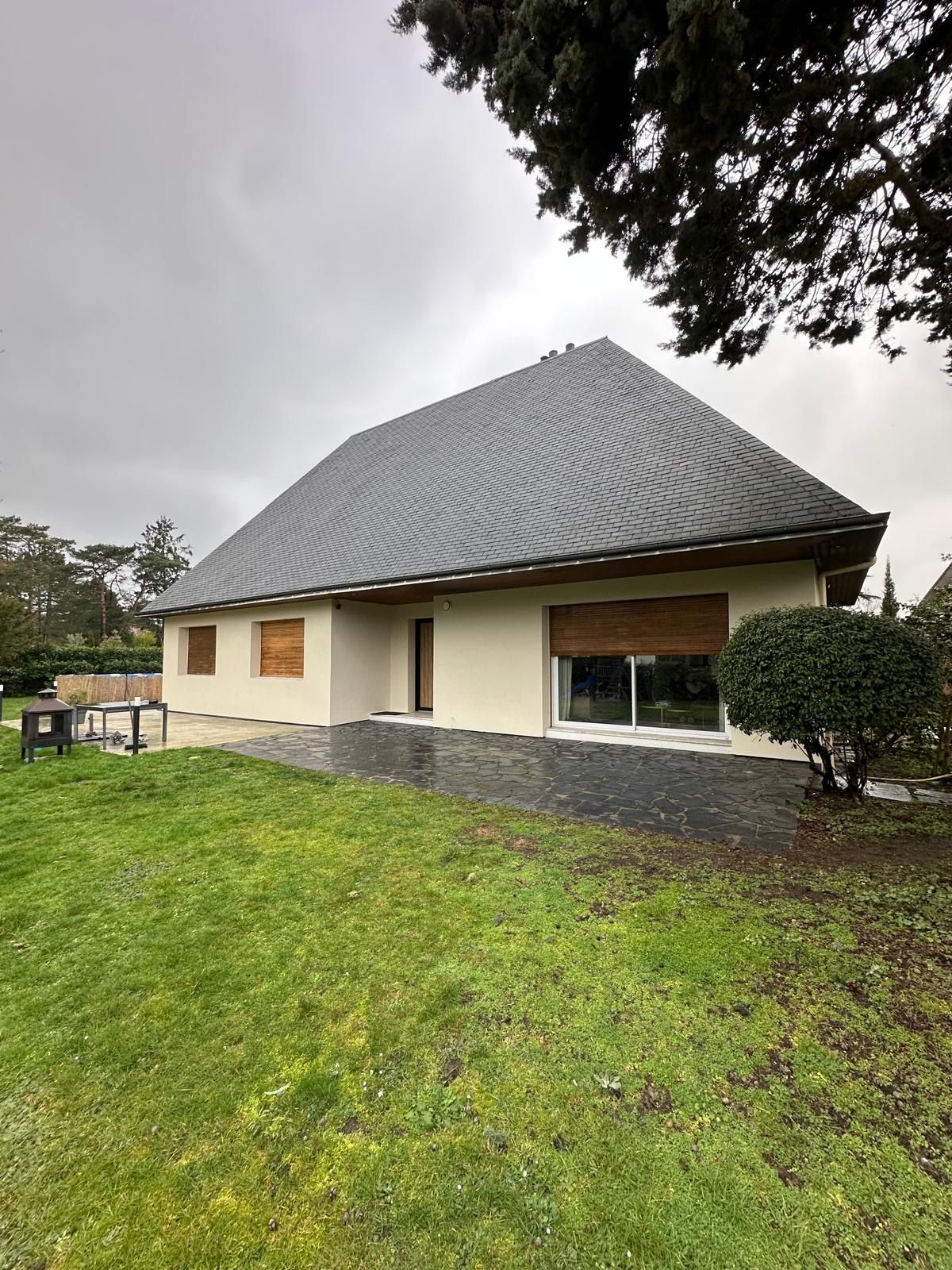 Des plaques de polystyrène expansé superposées