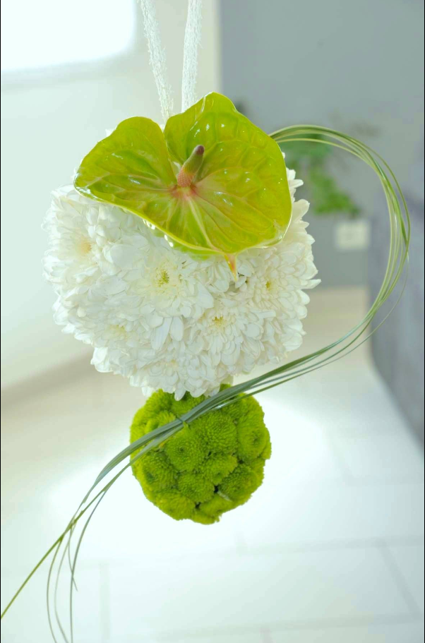Photo d'une fleur blanche en décoration