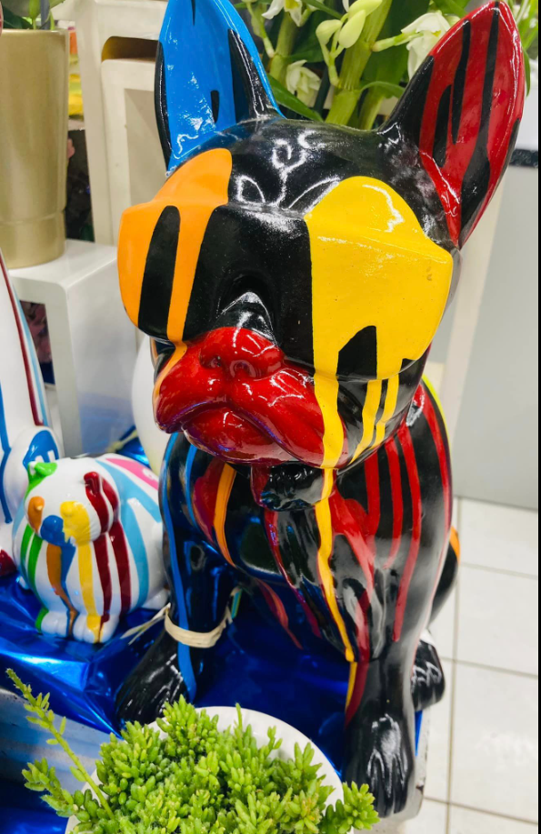 Photo de statuettes d'animaux décoratives