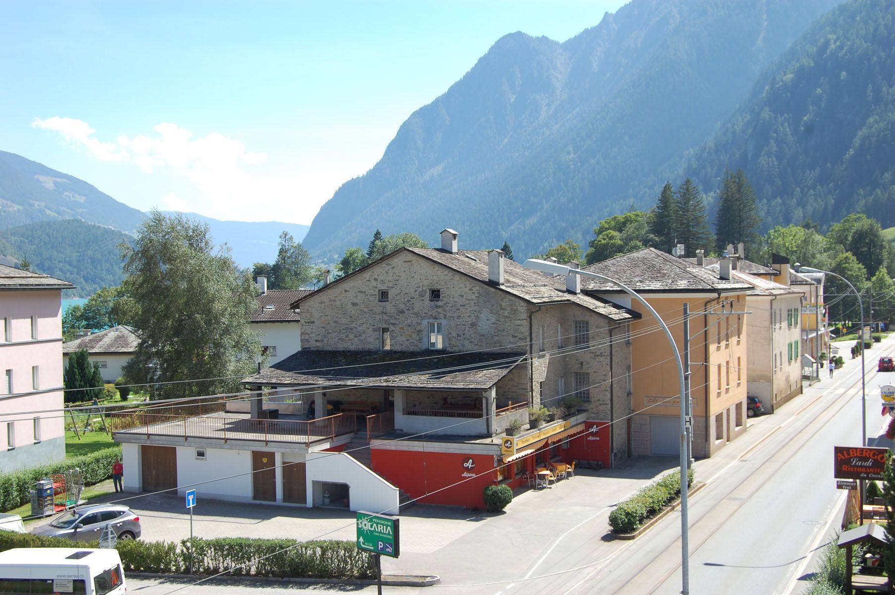 Accesso esterno - Panetteria Pasticceria Ostello Alpina