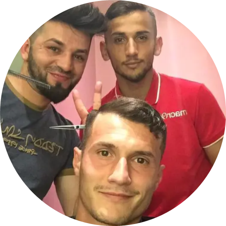 Bedri Asani mit Fussballer Xhaka