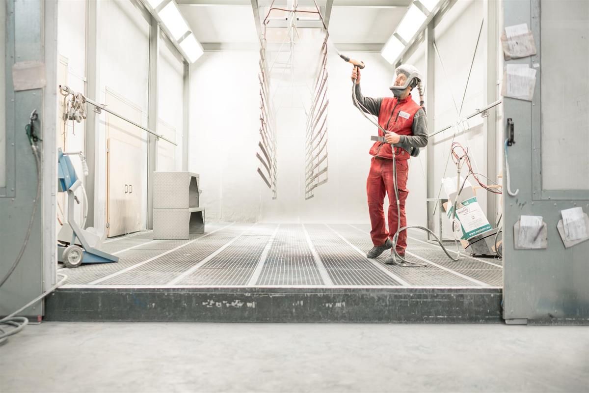 Lack in Pulverform - Pulverbeschichtung Hennef - Jürgen Hartwig GmbH