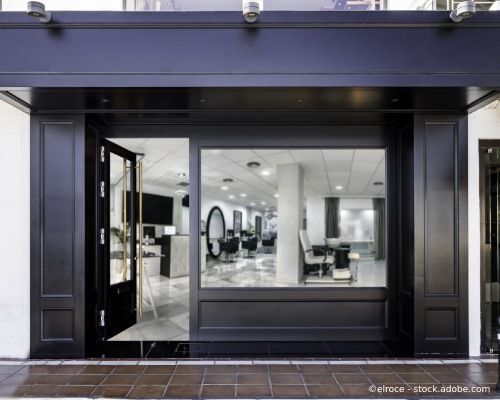 Glaserei Neubacher Glas wird geschnitten