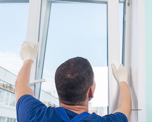 Glaserei Neubacher Fenstereinsetzen