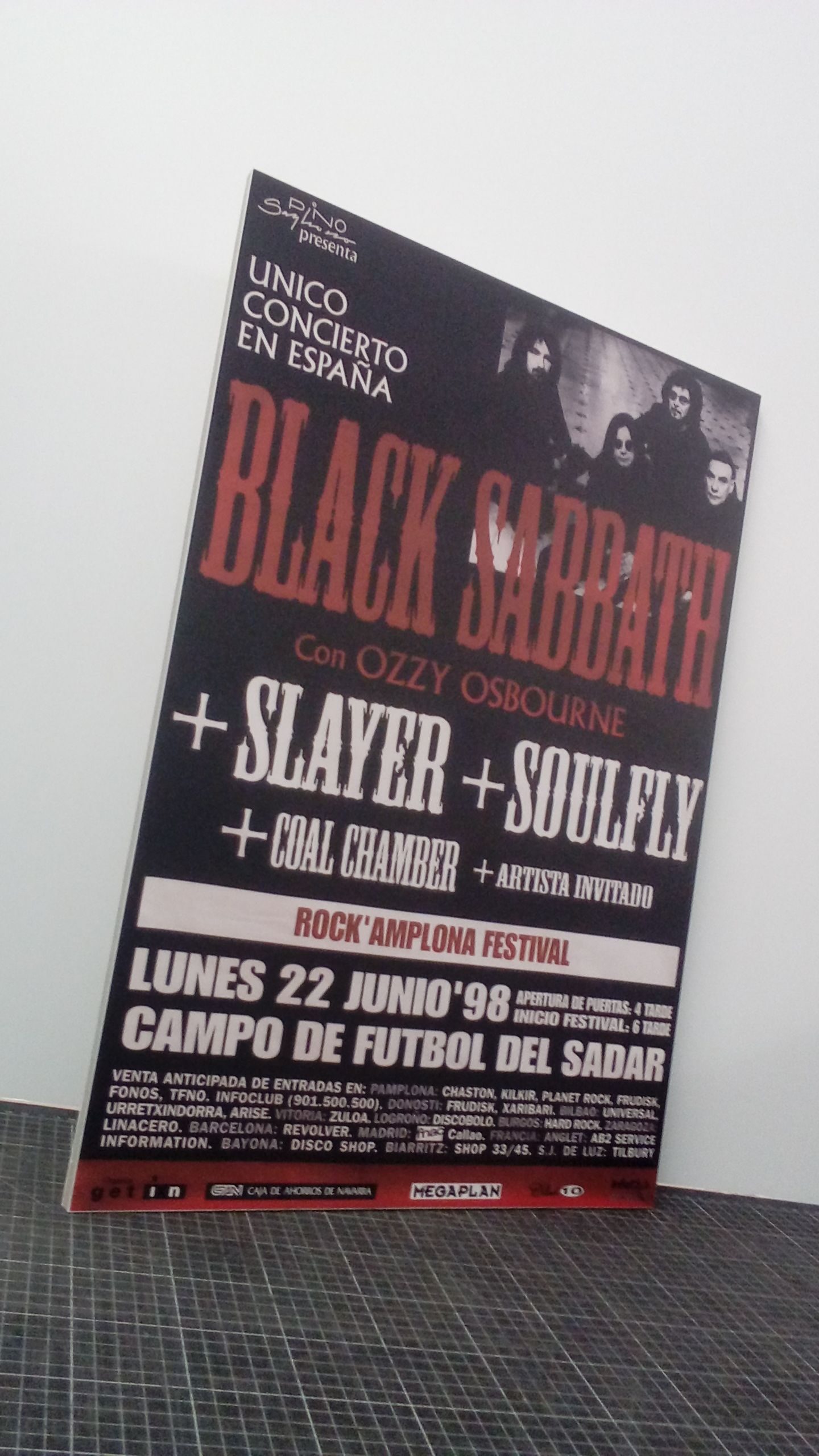 Un poster de Black Sabbath con Slayer y Soulfly.